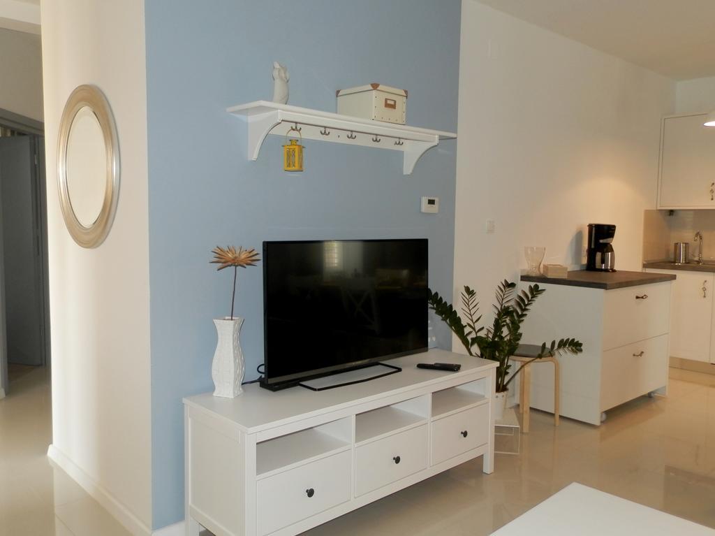 Apartment Kiki Candy Малинска Стая снимка